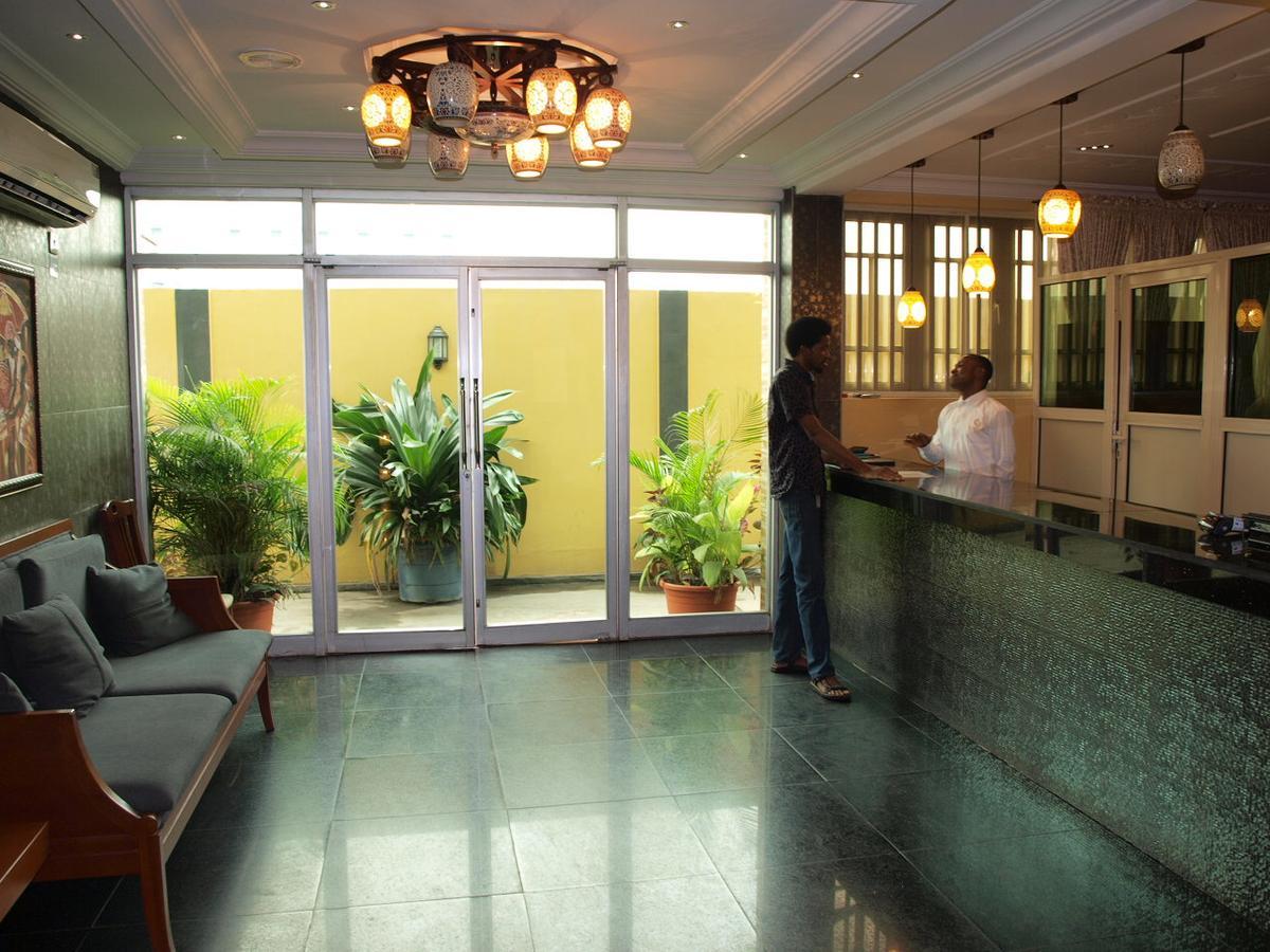 Apollo Hotell Lagos Eksteriør bilde